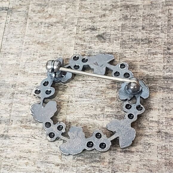 ENAMELED CLOVERS & CRYSTAL Wreath Brooch Pin - Picture 3 of 6